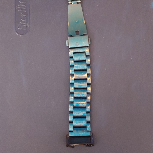 FitBit Charge 3 EUC w/metal watch strap - Picture 6 of 8